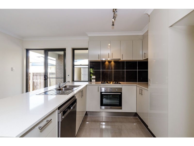 6 Wedgetail Road, Clinton QLD 4680