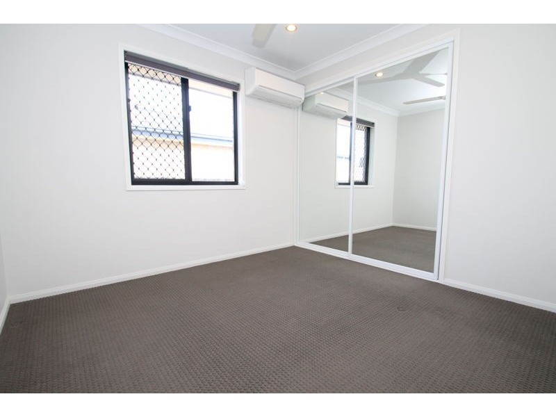 5 Woodland Court, Kirkwood QLD 4680
