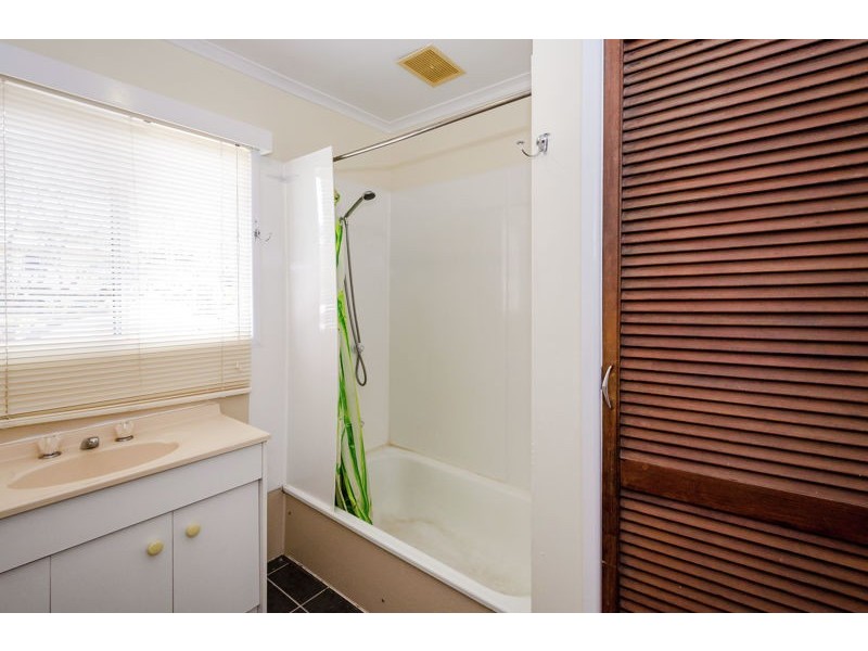 21 Cook Street, West Gladstone QLD 4680