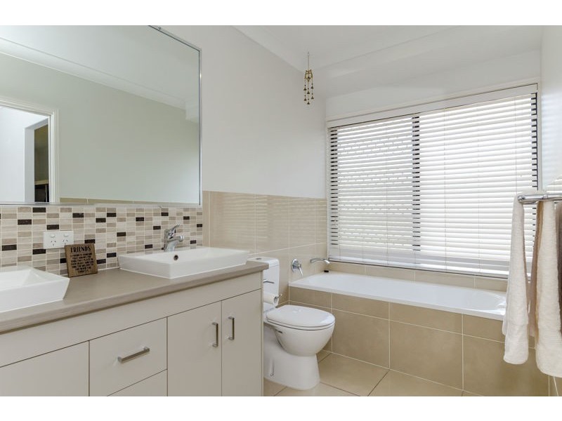 421 Jim Whyte Way, Beecher QLD 4680