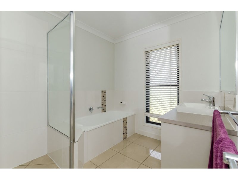 421 Jim Whyte Way, Beecher QLD 4680