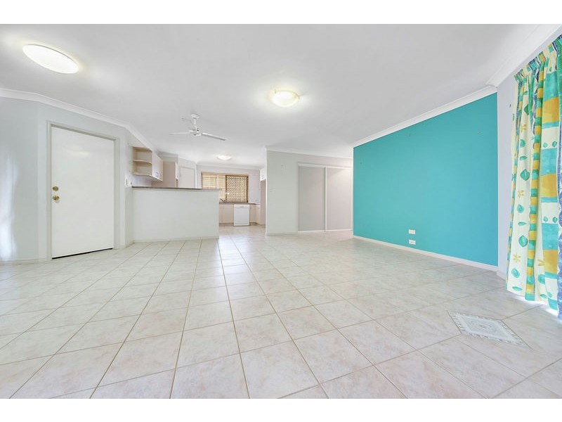 37 Ellington Street, New Auckland QLD 4680