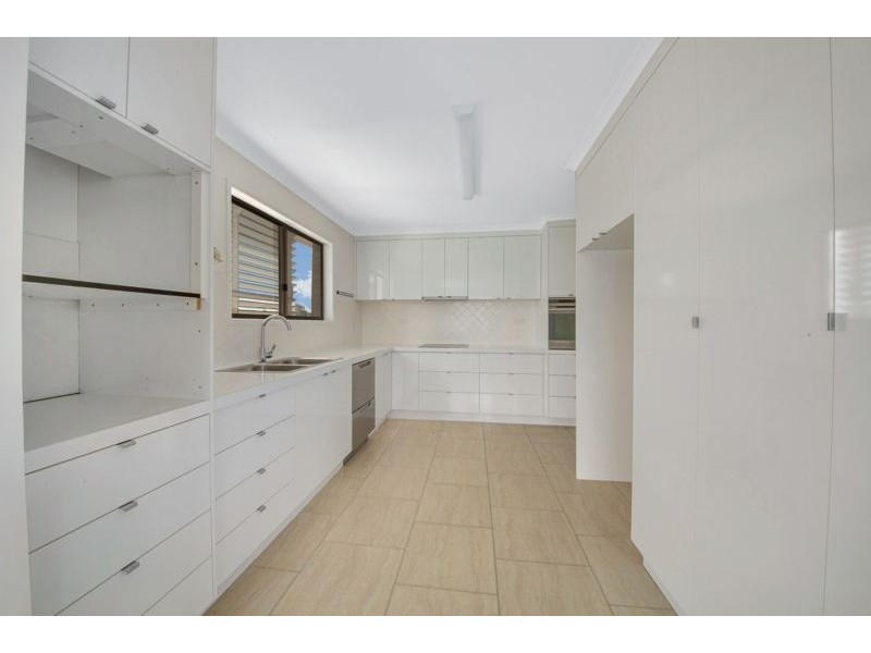 5 Ormiston Street, Clinton QLD 4680