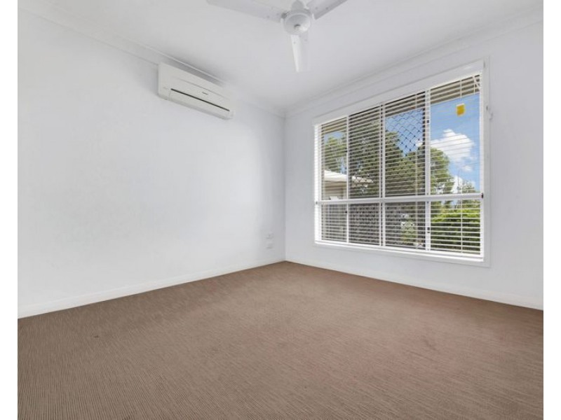 49 DARTMOUTH CLOSE, Clinton QLD 4680