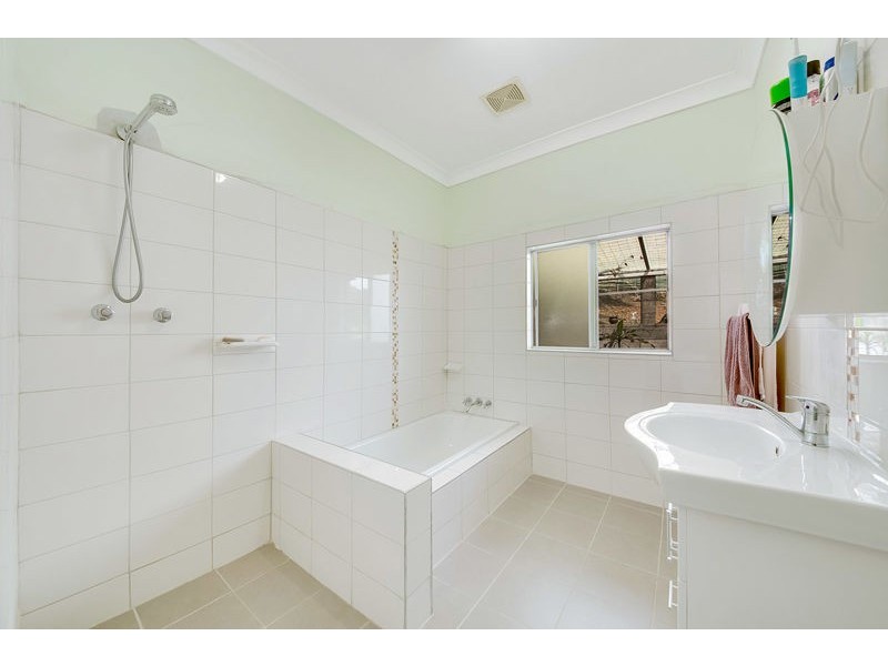 10 Mccrudden Street, West Gladstone QLD 4680