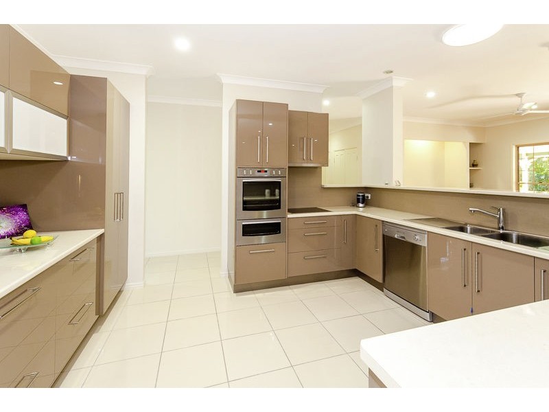 365 Boyne Island Road, Boyne Island QLD 4680