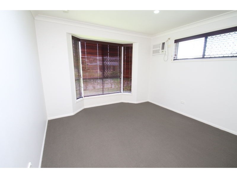 56 Emmadale Drive, New Auckland QLD 4680