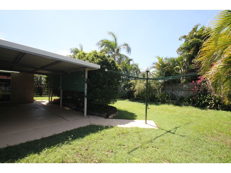 56 Emmadale Drive, New Auckland QLD 4680