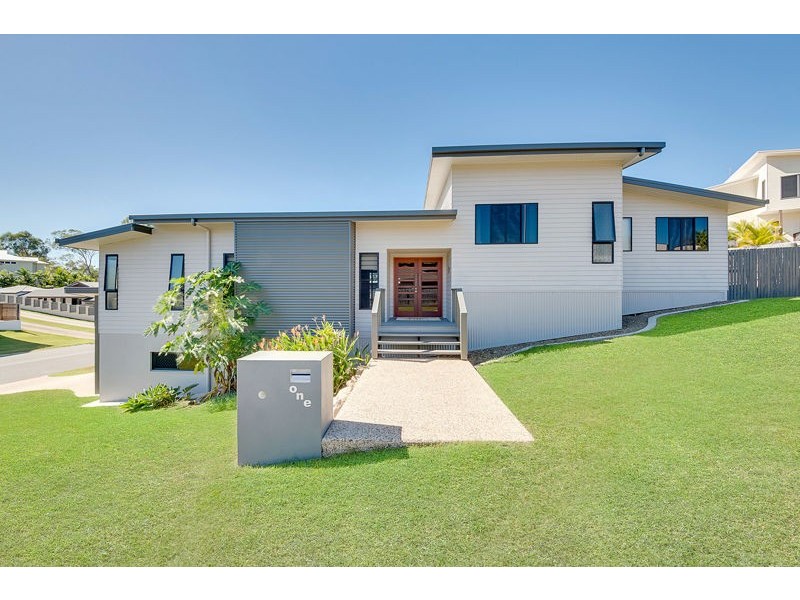1 Danielle Court, Boyne Island QLD 4680