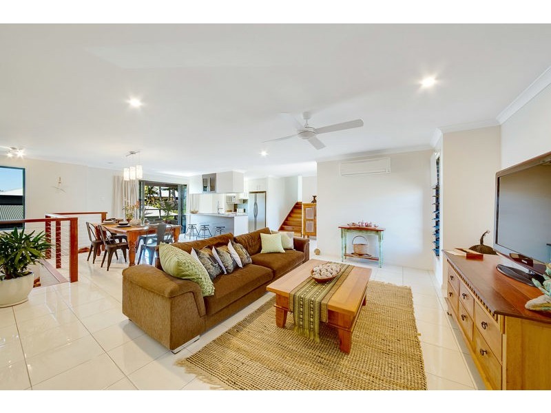 1 Danielle Court, Boyne Island QLD 4680