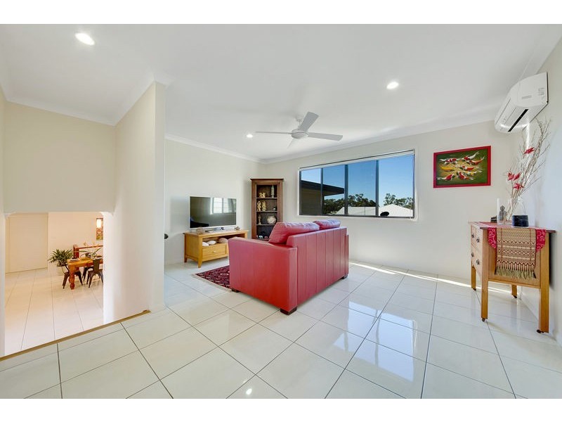 1 Danielle Court, Boyne Island QLD 4680