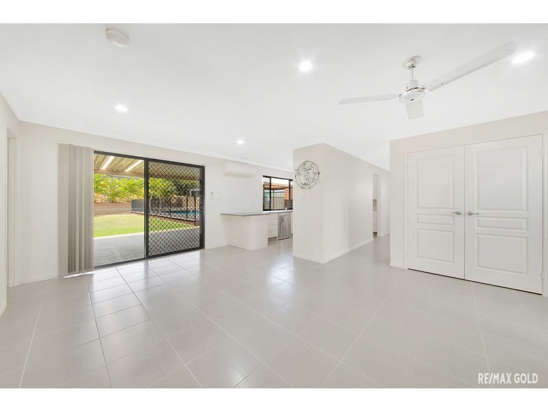 8 Llana Court, New Auckland QLD 4680