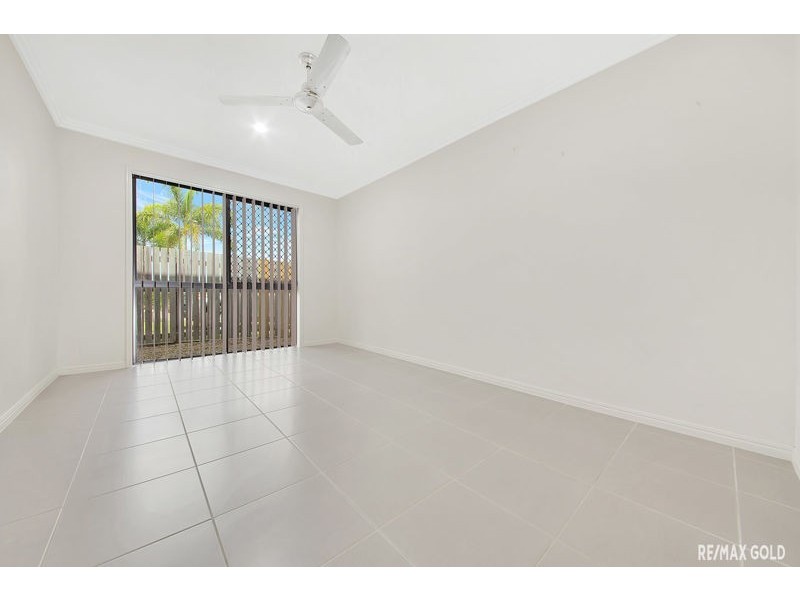 8 Llana Court, New Auckland QLD 4680