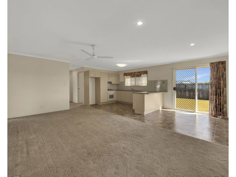 63 Penda Avenue, New Auckland QLD 4680