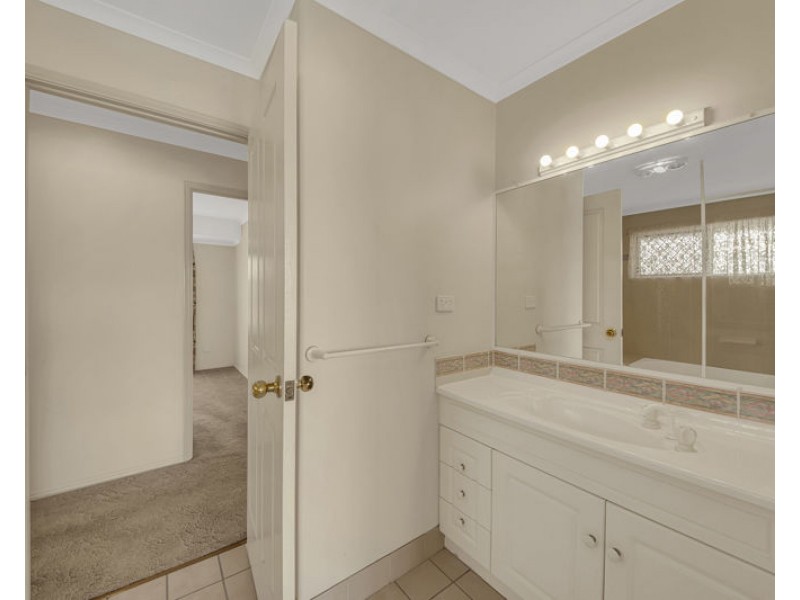63 Penda Avenue, New Auckland QLD 4680
