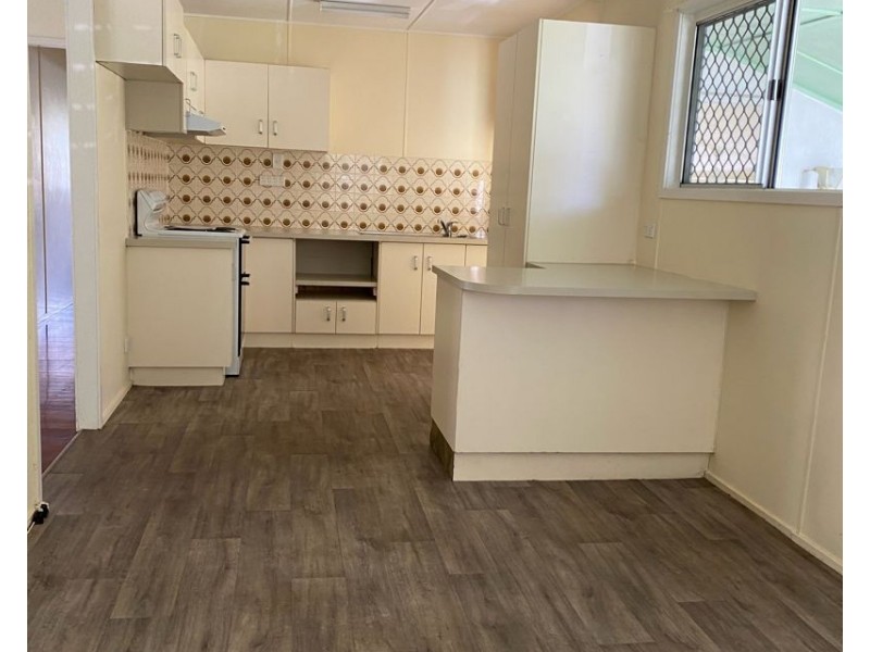 77 Sutton Street, Barney Point QLD 4680