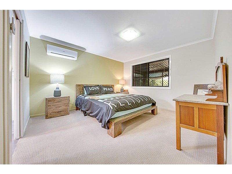 22 Reinaerhoff Crescent, Glen Eden QLD 4680