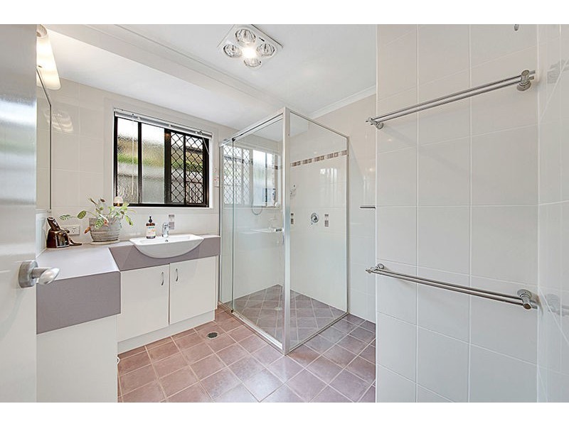 22 Reinaerhoff Crescent, Glen Eden QLD 4680