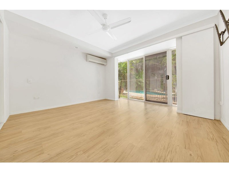 74 Gretel Drive, Clinton QLD 4680