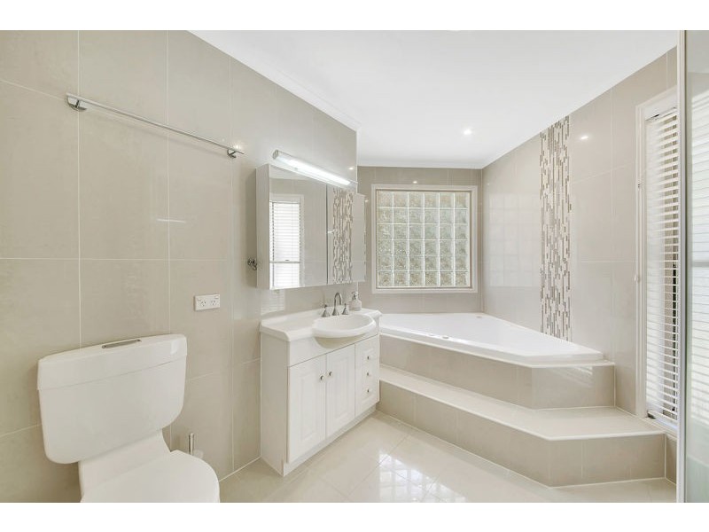 74 Gretel Drive, Clinton QLD 4680