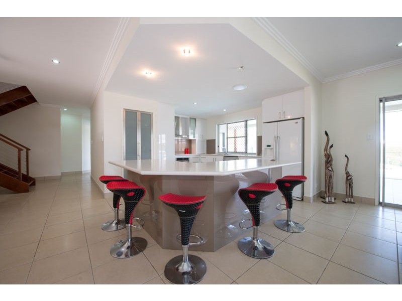 13 Scorpius Place, Telina QLD 4680