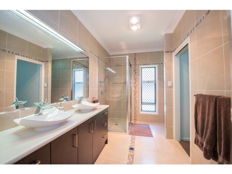 13 Scorpius Place, Telina QLD 4680