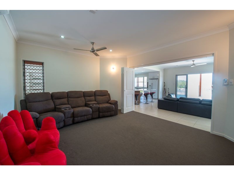 13 Scorpius Place, Telina QLD 4680