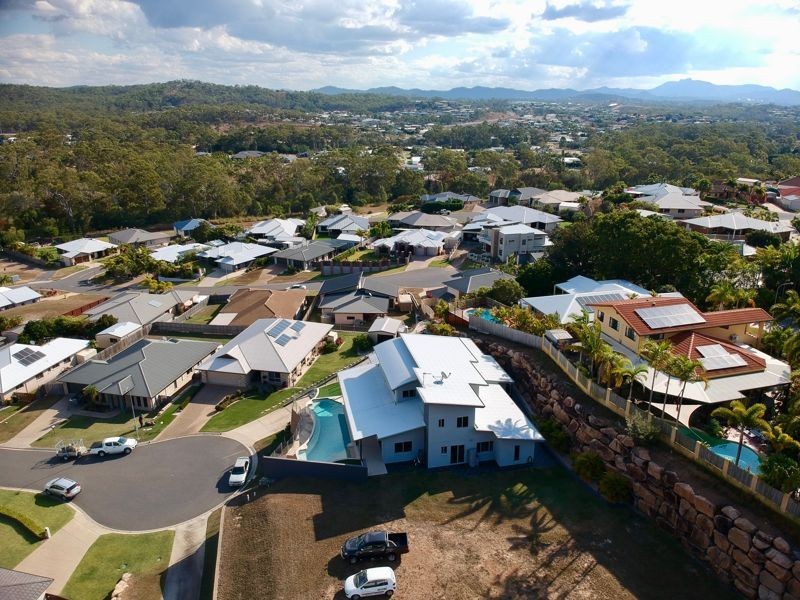 13 Scorpius Place, Telina QLD 4680