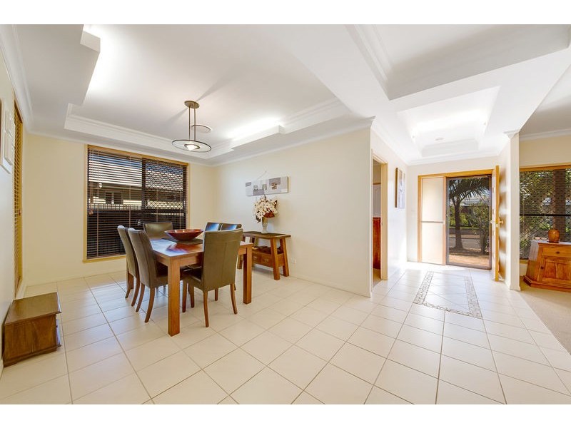 98 Penda Ave, New Auckland QLD 4680