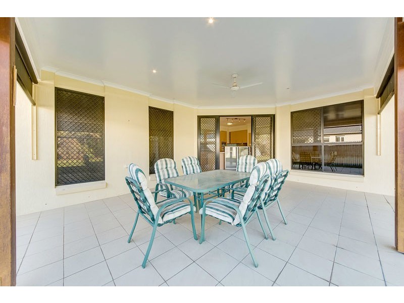 98 Penda Ave, New Auckland QLD 4680