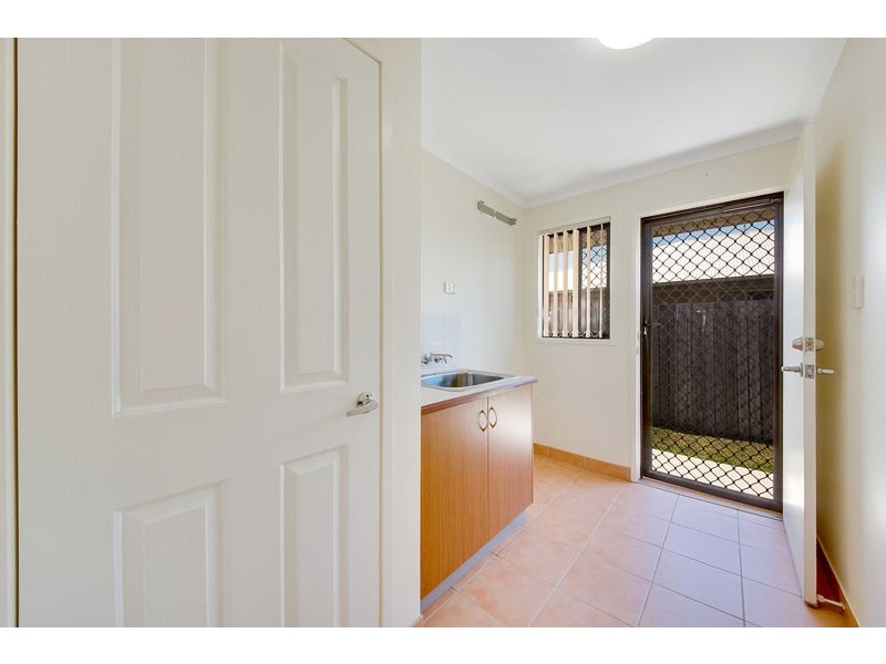 14 Links Court, Kin Kora QLD 4680