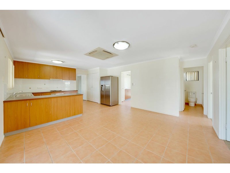 14 Links Court, Kin Kora QLD 4680