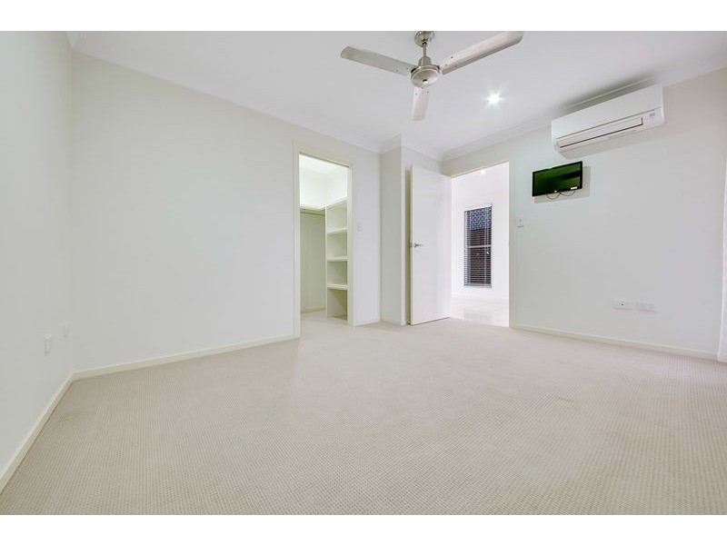 2/34 Wedgetail Road, Clinton QLD 4680