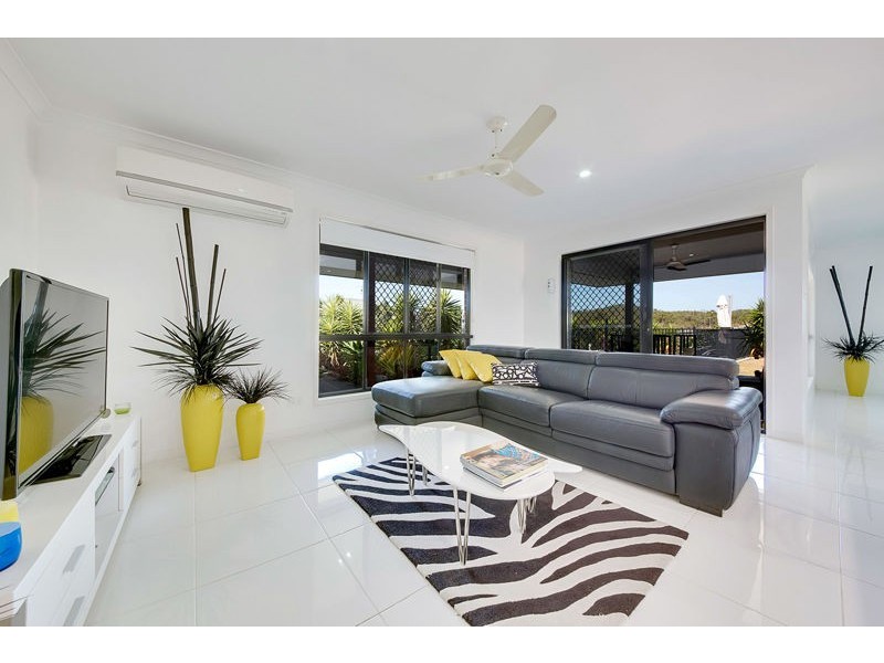 20 Woodland Court, Kirkwood QLD 4680