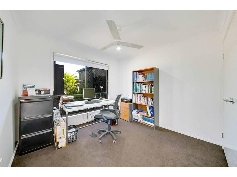 20 Woodland Court, Kirkwood QLD 4680