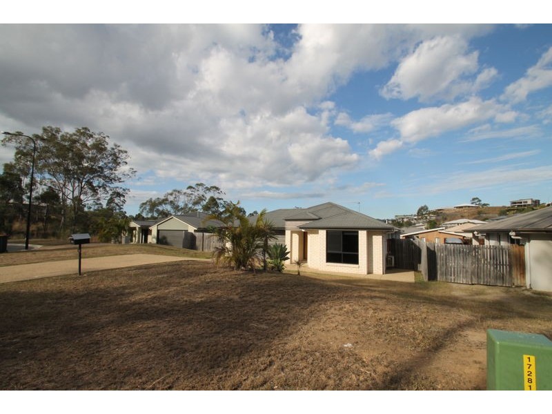 14 Oakdale Place, Kirkwood QLD 4680