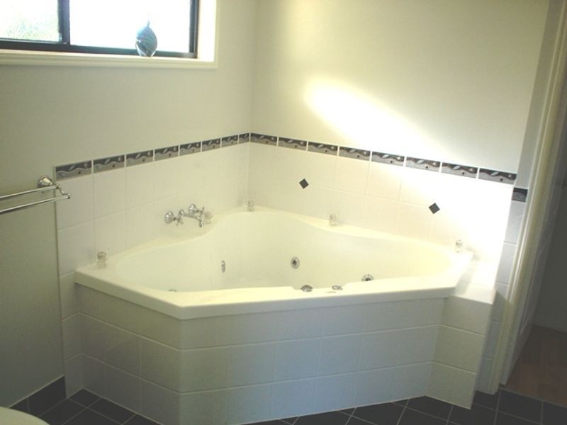 62 Elizabeth Street, South Gladstone QLD 4680