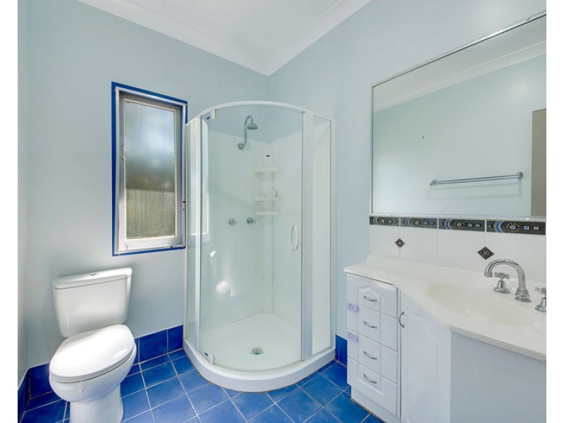 5 George Street, West Gladstone QLD 4680