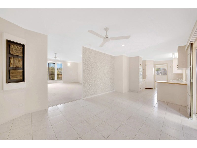 11 Apollo Drive, Clinton QLD 4680