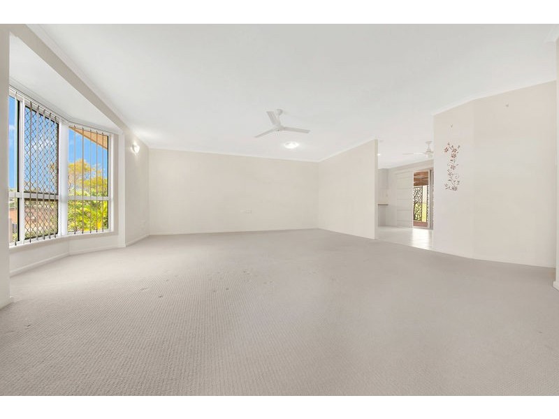 11 Apollo Drive, Clinton QLD 4680