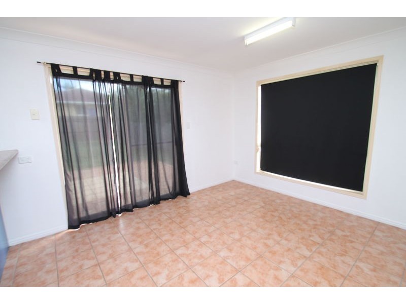2 Craigmoor Court, New Auckland QLD 4680