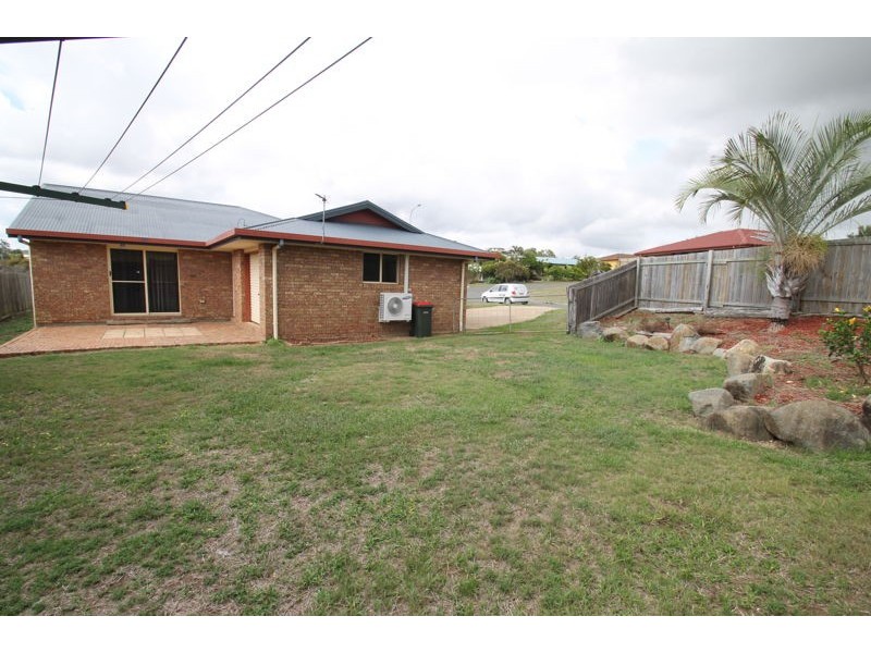 2 Craigmoor Court, New Auckland QLD 4680