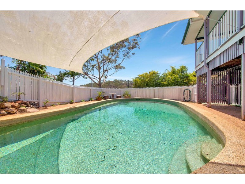 6 Sunnyridge Street, West Gladstone QLD 4680