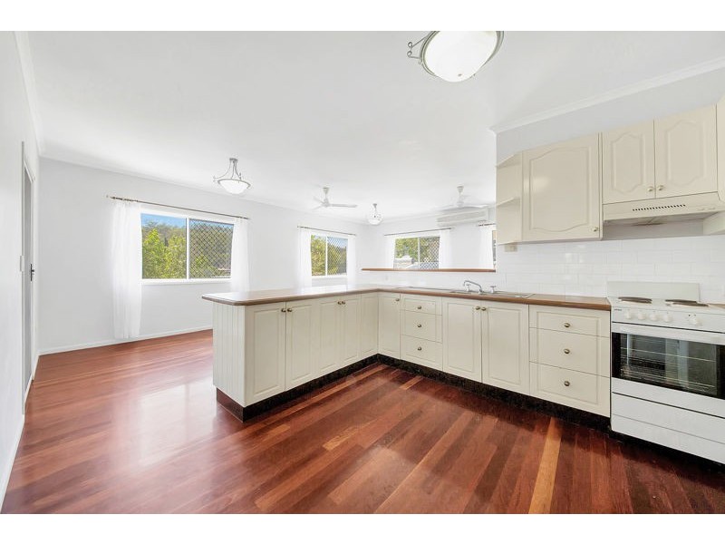 6 Sunnyridge Street, West Gladstone QLD 4680