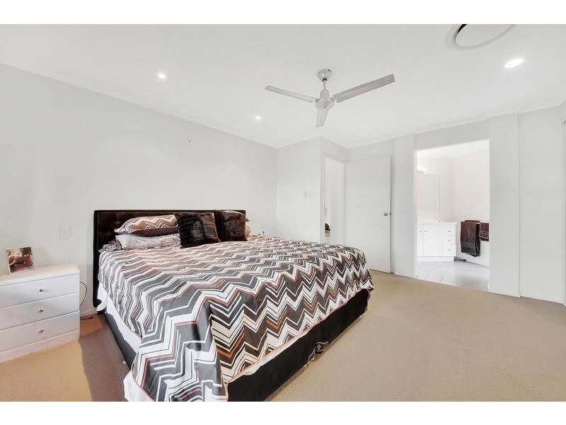 16 Lois Court, New Auckland QLD 4680