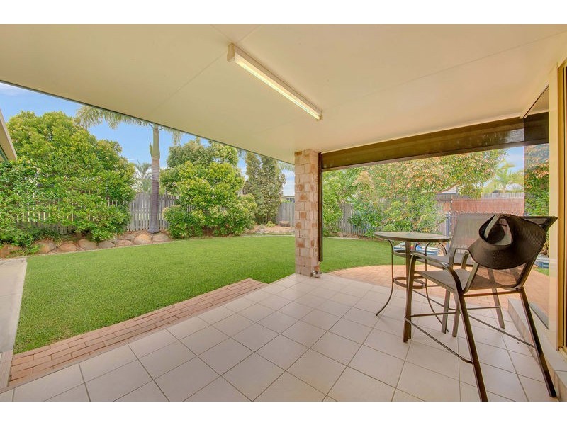 16 Lois Court, New Auckland QLD 4680