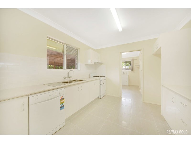 9 Roe Street, West Gladstone QLD 4680