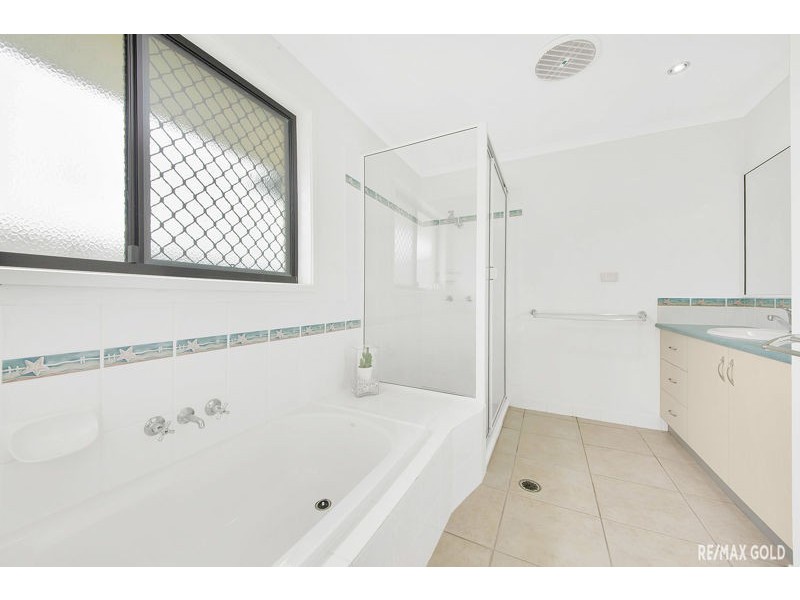 46 Katrina Boulevard, New Auckland QLD 4680