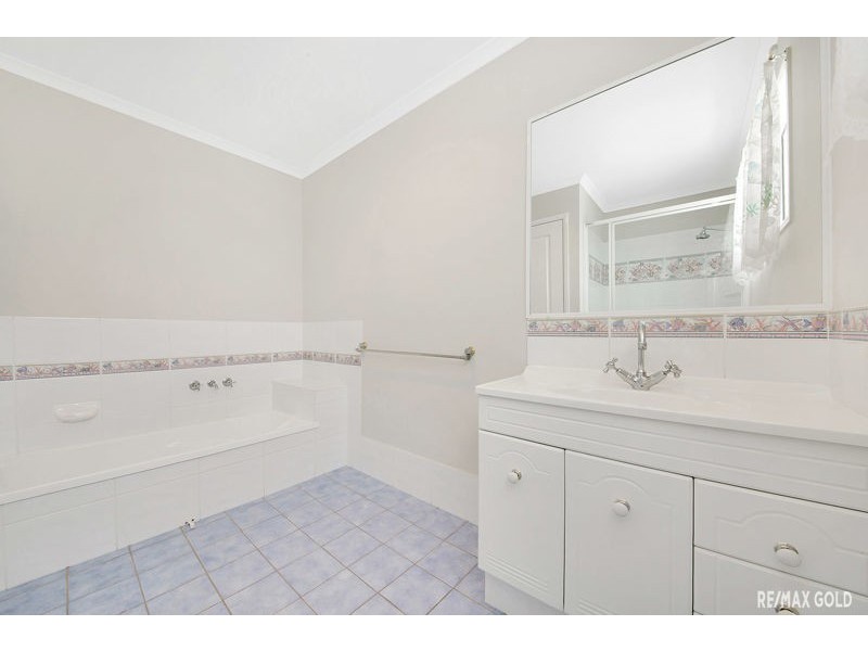 40 Ellington Street, New Auckland QLD 4680