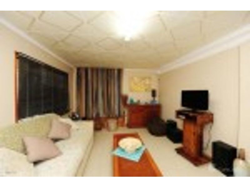 10 Coolongolook Close, West Gladstone QLD 4680